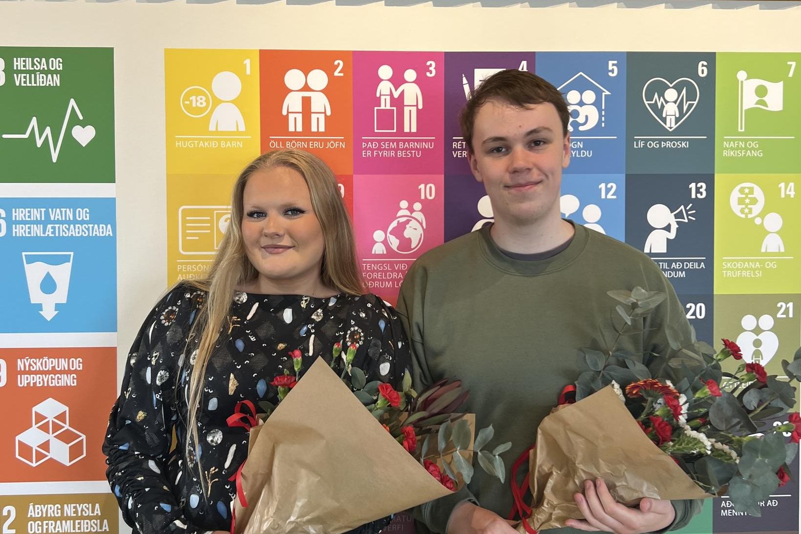 Yngstu meðlimir stjórnar UNICEF á Íslandi, þau Hjördís Freyja Kjartansdóttir …