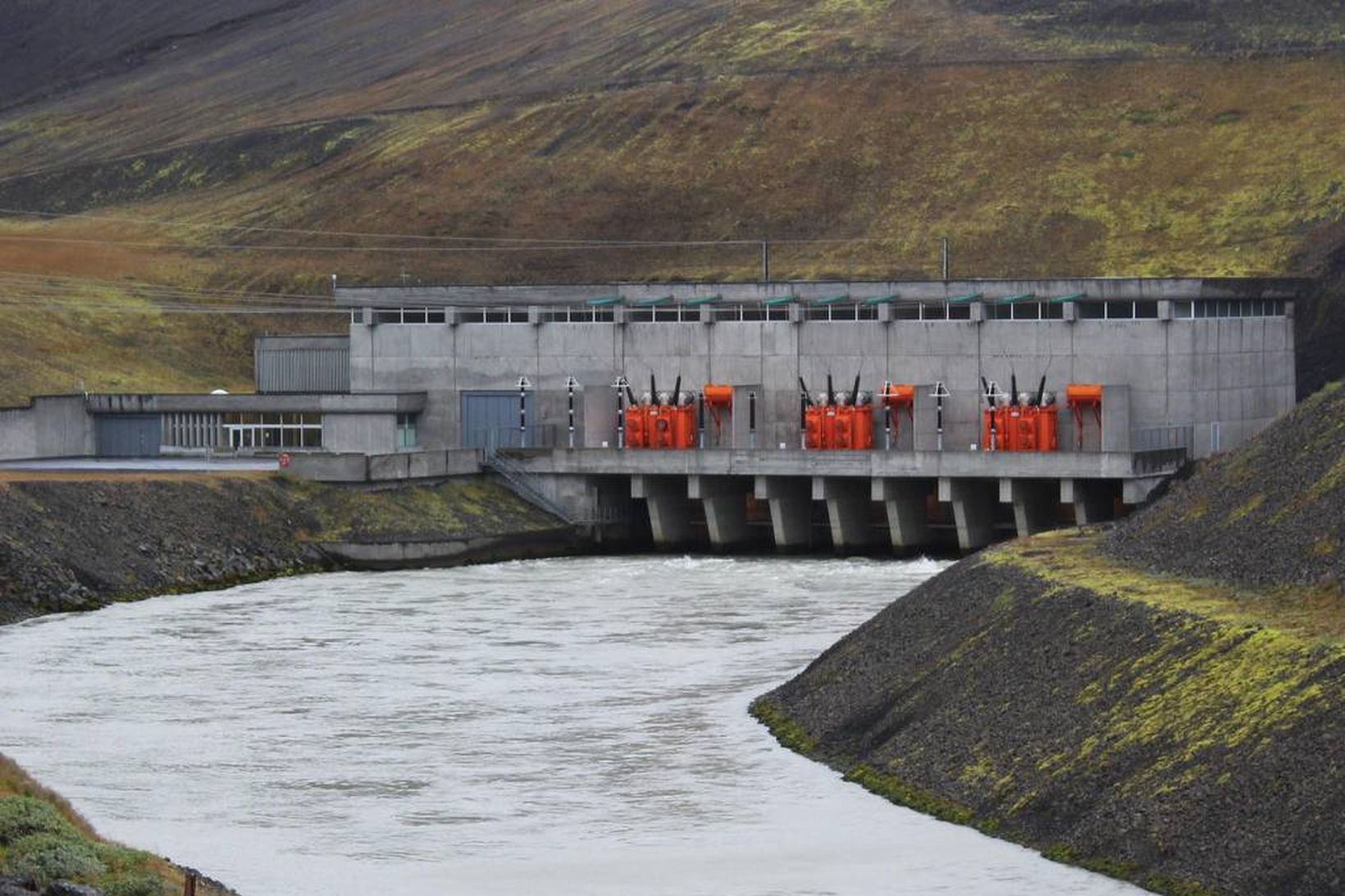 Miklar framkvæmdir eru fyrirhugaðar við stöðina og hún stækkuð um …