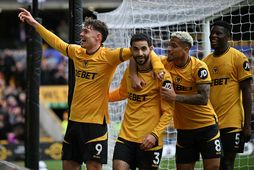 Jörgen Strand Larsen og félagar í Wolves fagna marki norska framherjans í dag.