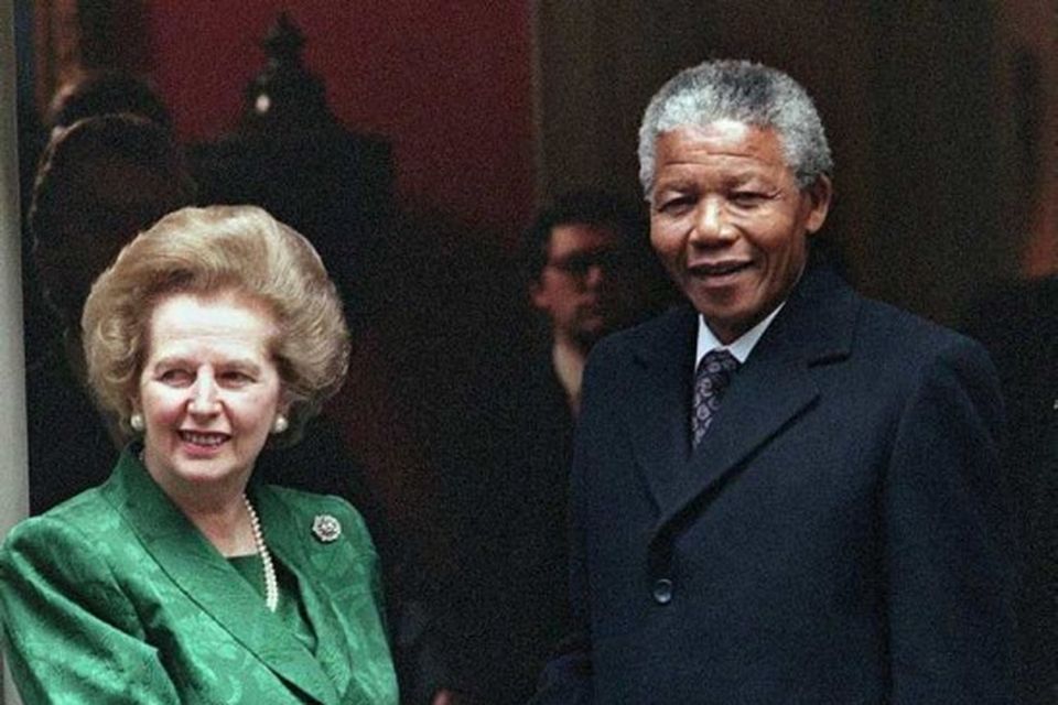 Nelson Mandela hitti Margaret Thatcher árið 1990.