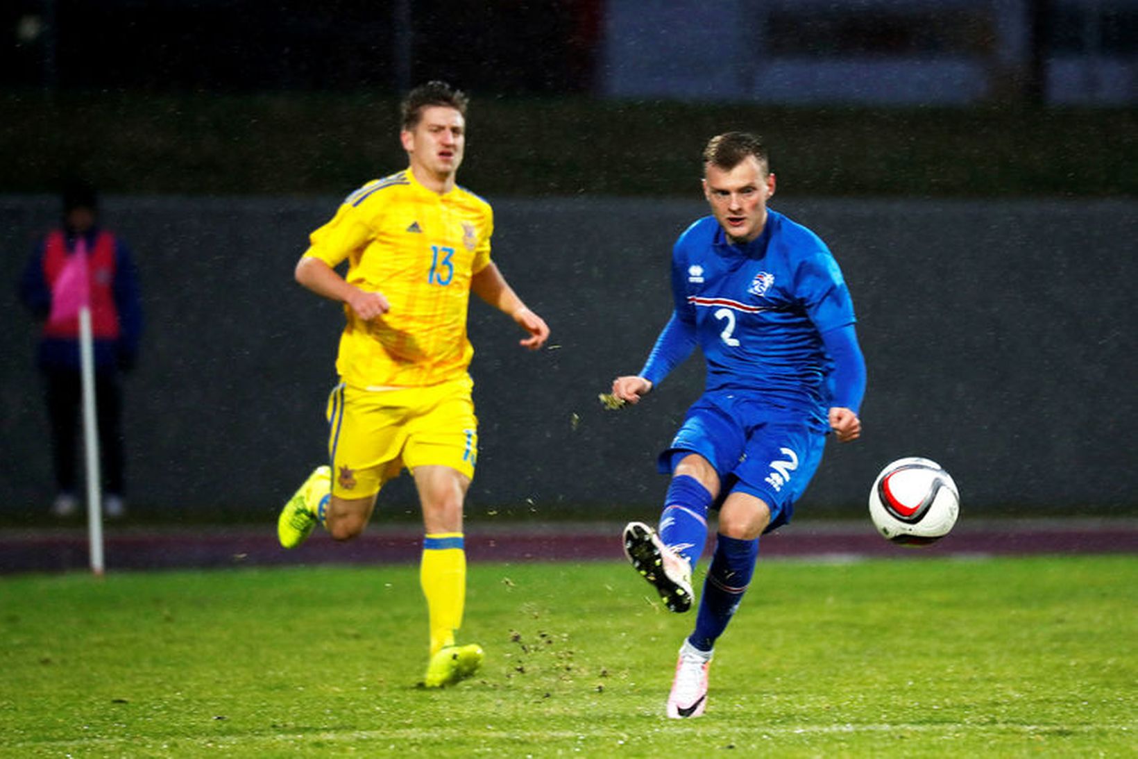 Adam Örn Arnarson í leik með U21 árs landsliðinu.