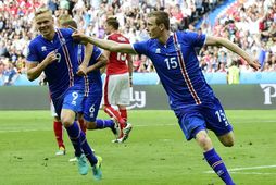 Jón Daði Böðvarsson fagnar marki sínu gegn Austurríki á EM 2016.