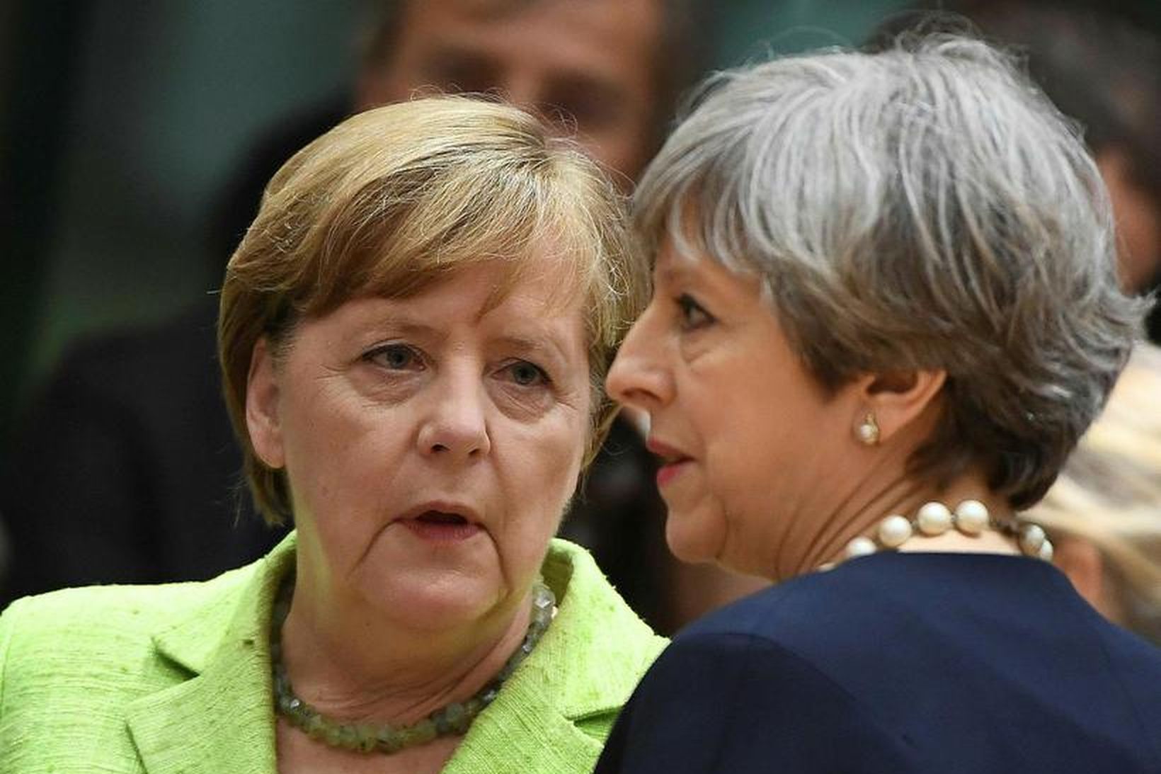 Angela Merkel, kanslari Þýskalands, og Theresa May, forsætisráðherra Bretlands, á …