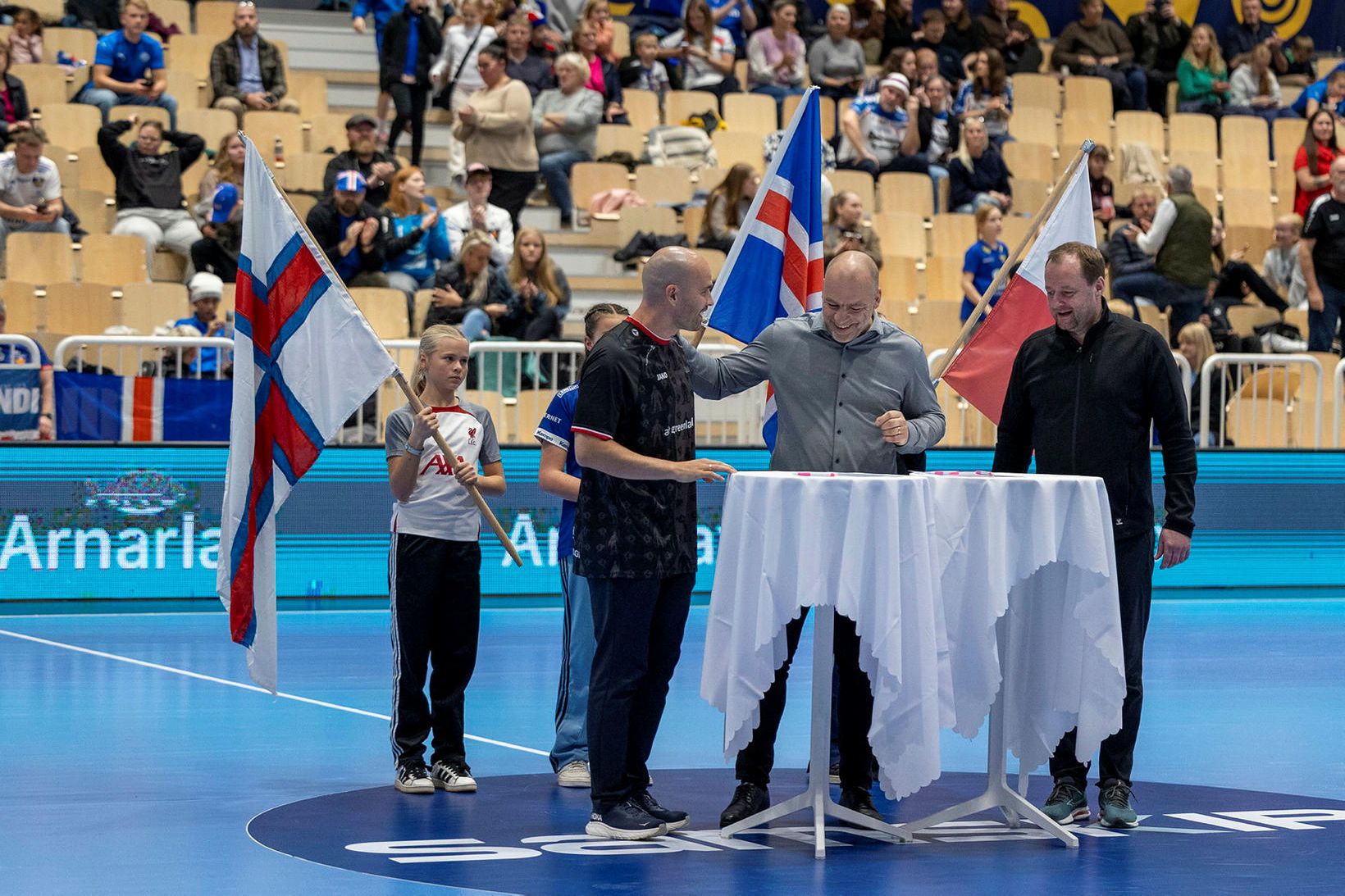 Skrifuðu undir viljayfirlýsingu í gær