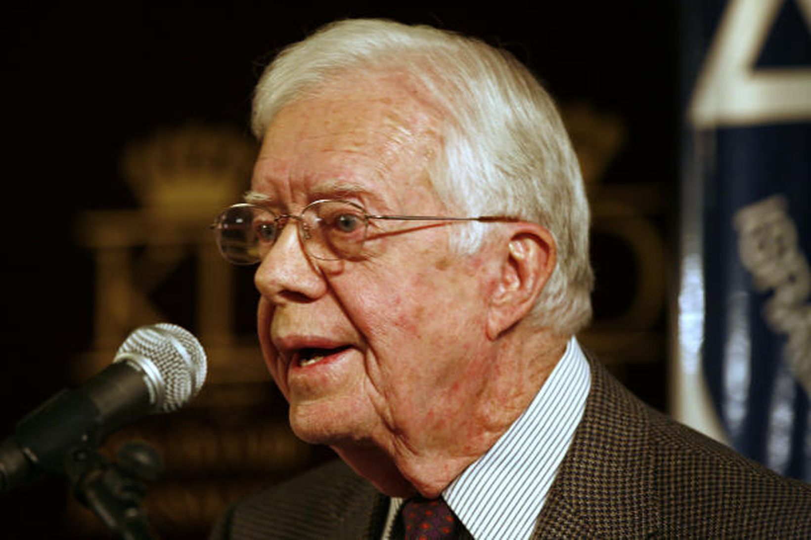 Jimmy Carter fyrrverandi forseti Bandaríkjanna segir kynþáttahatur undirrót árása á …