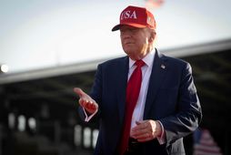 Trump hvetur Japan og Suður-Kóreu til framleiðslu á vörum í Bandaríkjunum til að forðast tollahækkanir.