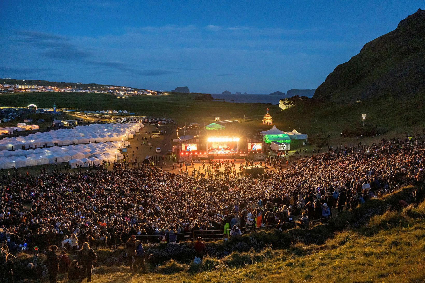 Í tilefni eins og hálfs aldarafmælis hátíðarinnar verða gamlar hefðir …