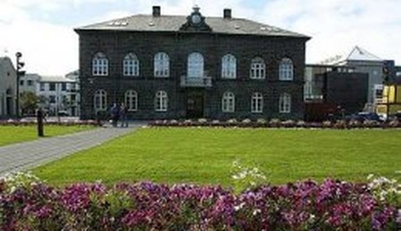Tvö ný framboð í burðarliðnum