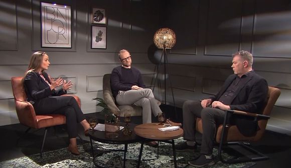 Mun varkárari en Norðmenn í eldinu