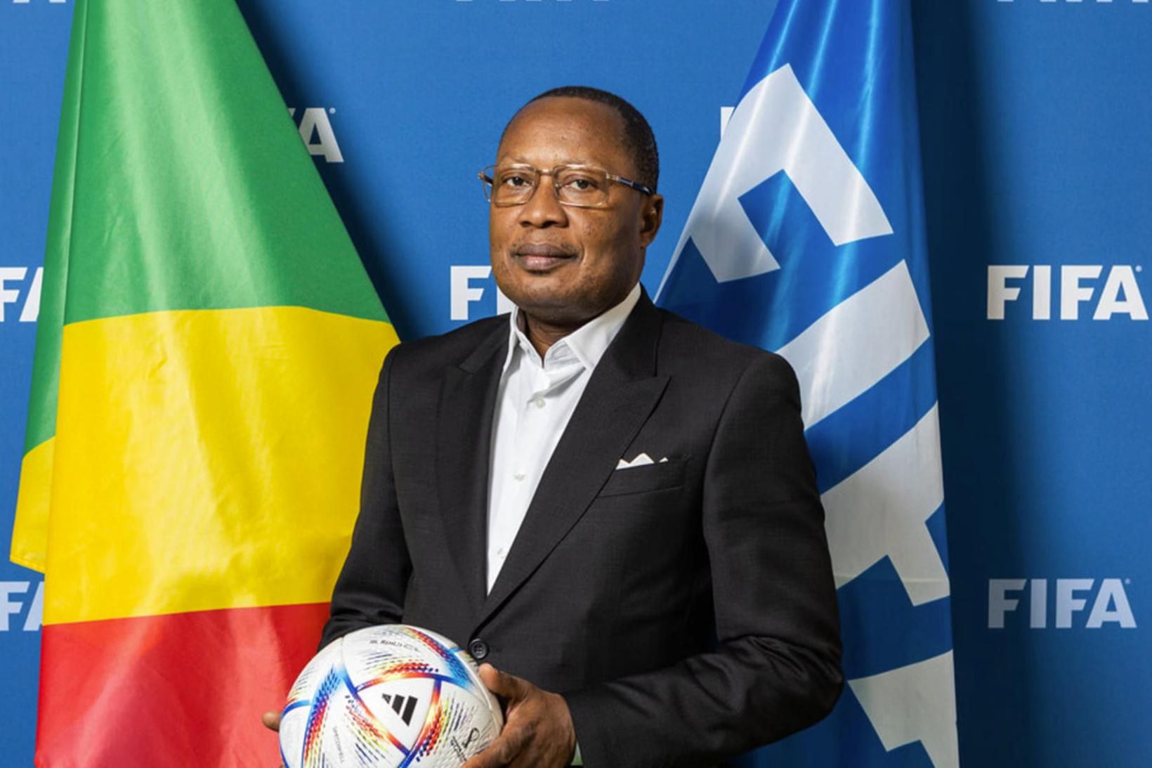 Interpol á eftir forsetanum