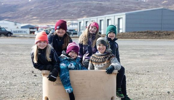 Heita 10 þúsund krónum fyrir hvern sem plokkar