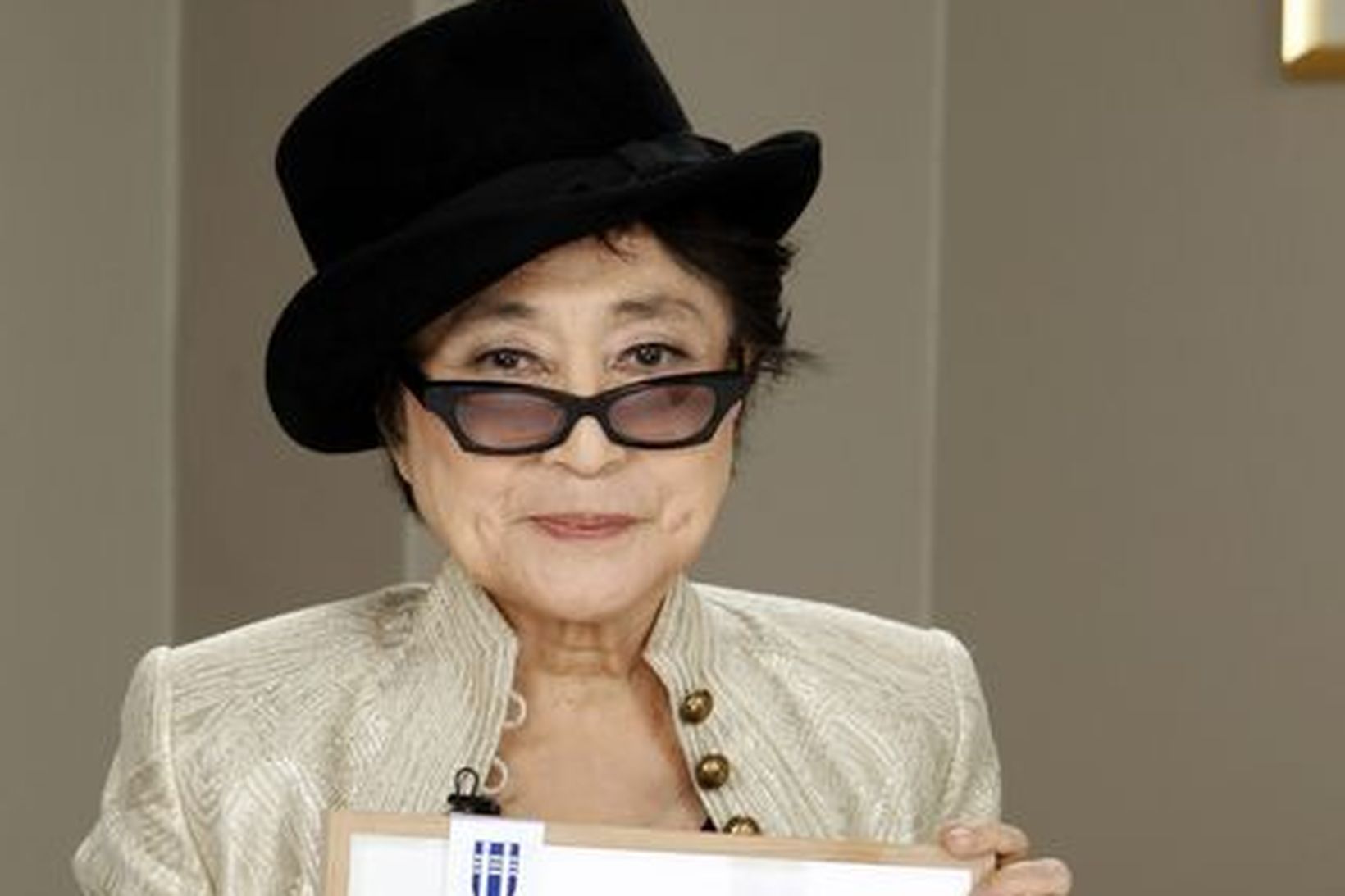 Yoko Ono, ekkja Johns Lennons berst gegn því að morðingi …