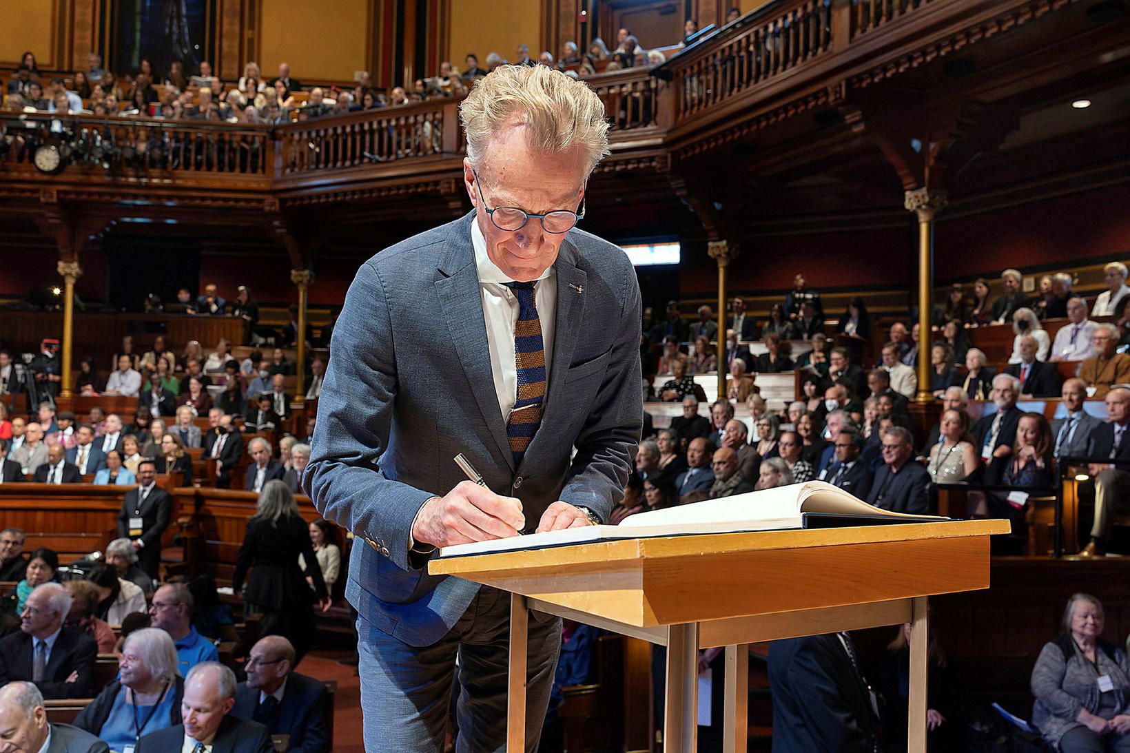 Sigurður Reynir við athöfnina í Harvard-háskóla.