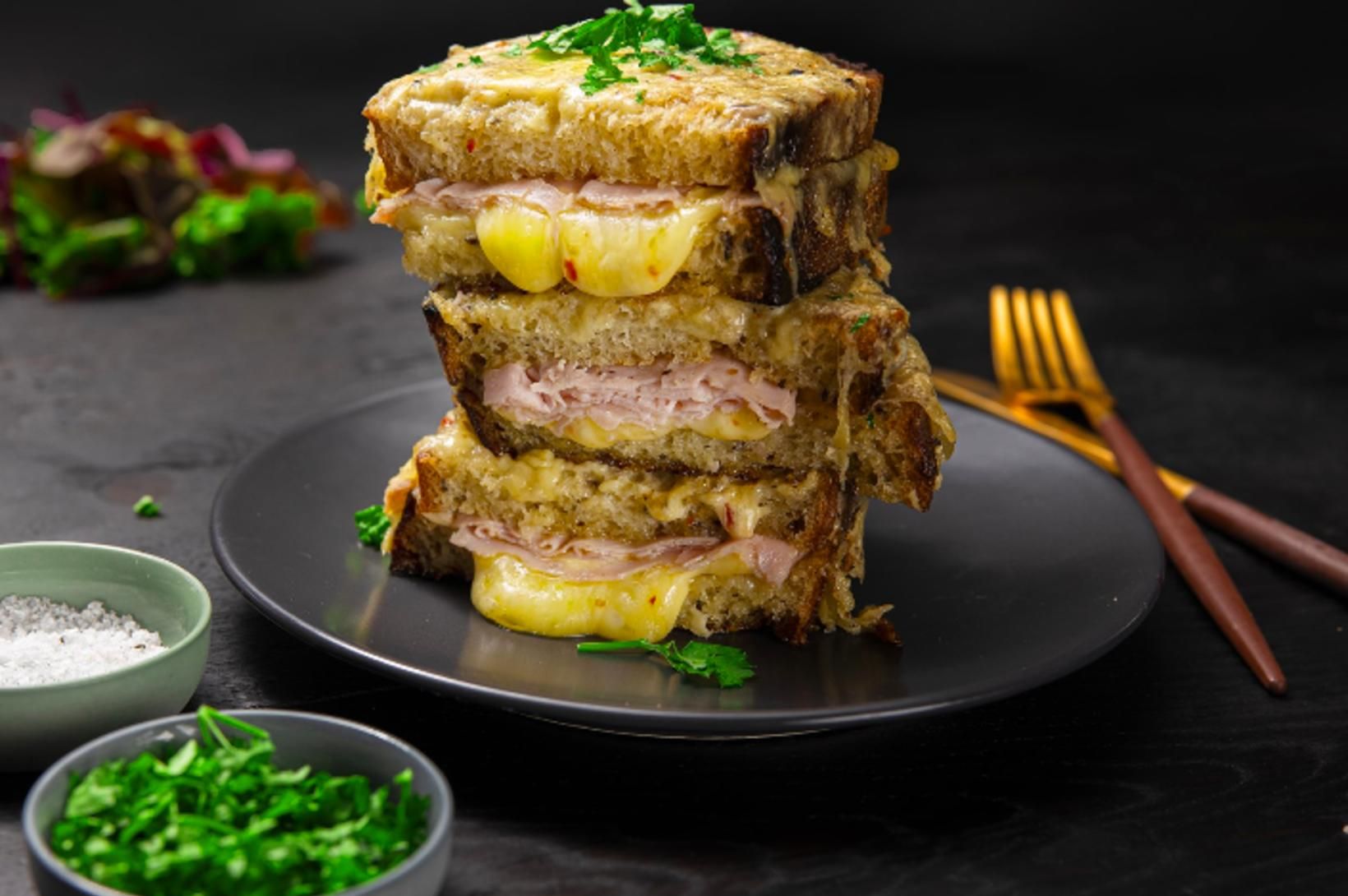 Croque monsieur í sparibúningi