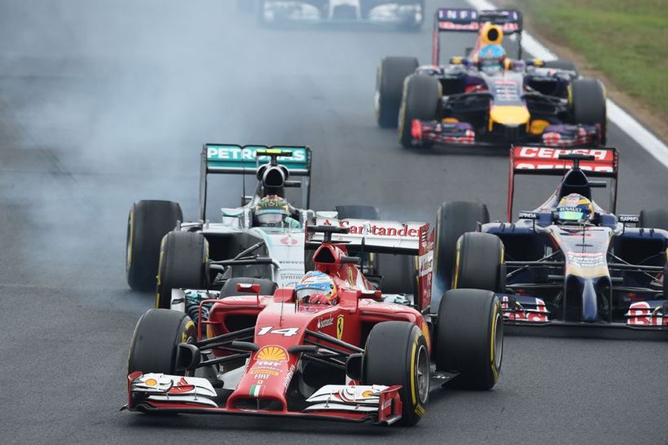 Fernando Alonso, fremstur, á undan Jean-Eric Vregne, Nico Rosberg og Sebastien Vettel.