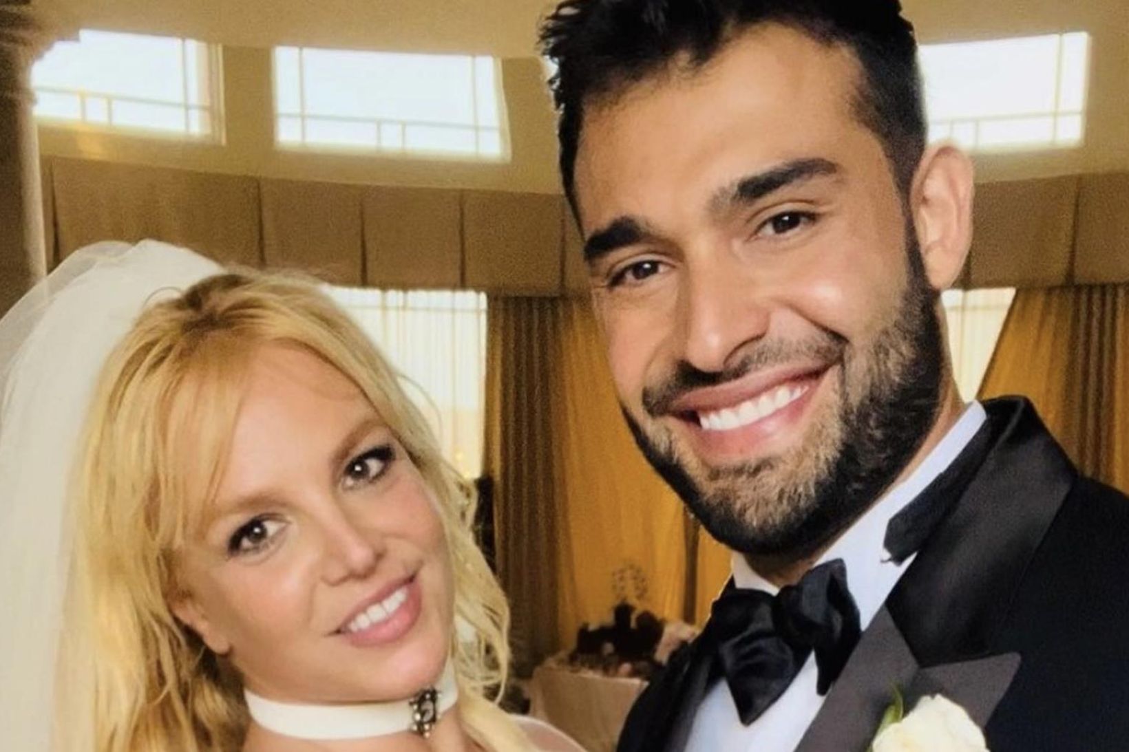 Britney Spears og Sam Ashgari giftu sig í júní.