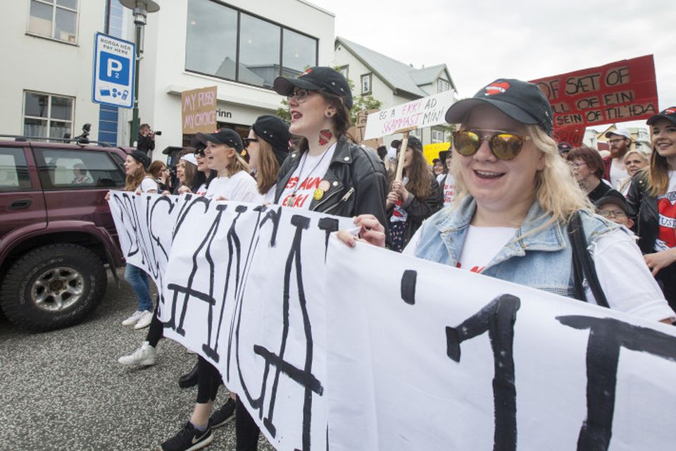 Skömminni skilað til gerenda