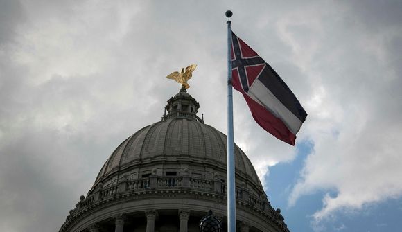 Mississippi fjarlægir suðurríkjafánann