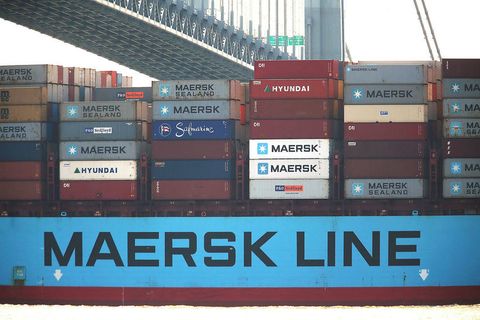 Skipafélaginu Maersk verður meinað að koma við í spænskum höfnum.