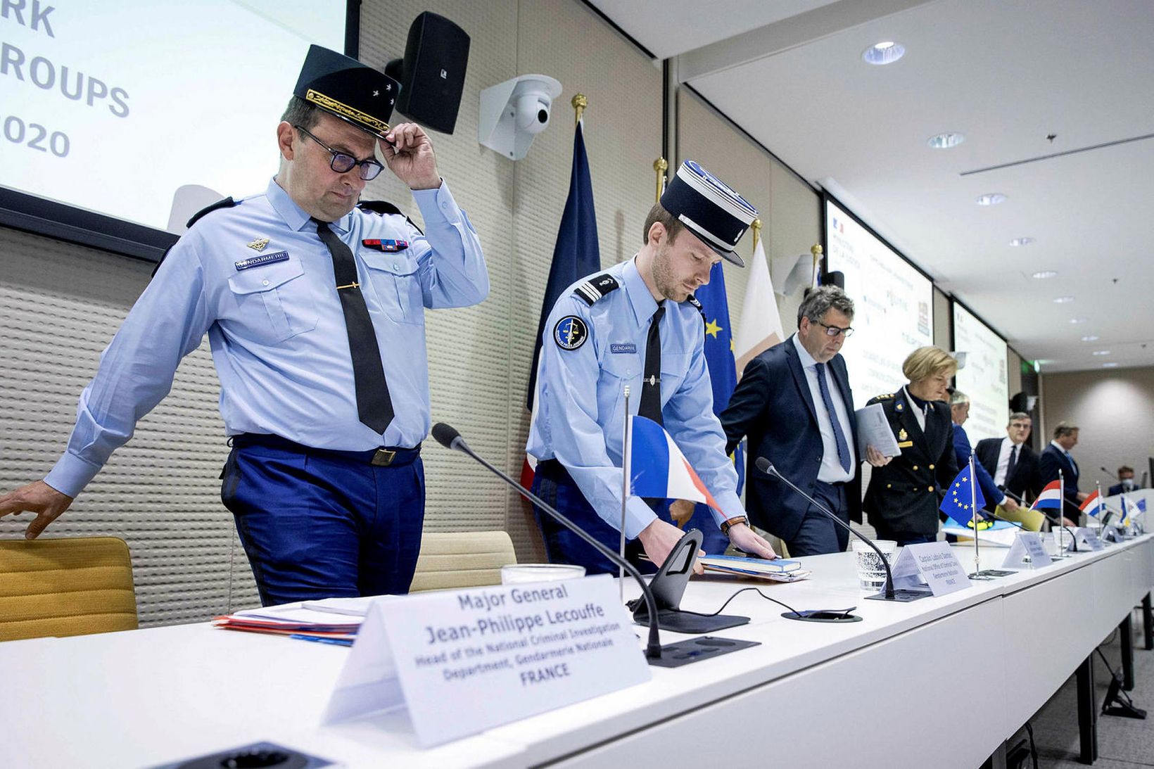 Europol hefur lokað fyrir dulkóðað símkerfi sem notað var af …