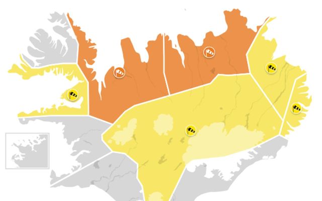 Gular og appelsínugular veðurviðvaranir taka gildi á morgun.