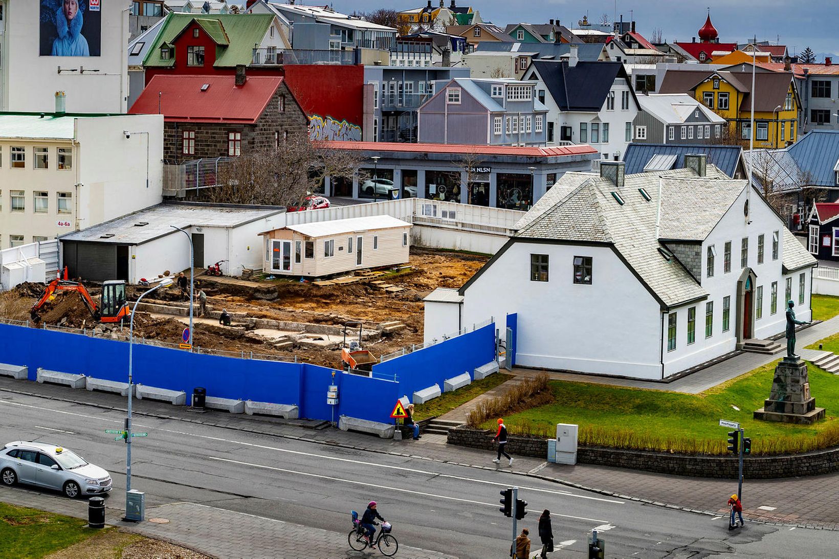 Fornleifarannsókn stendur nú yfir við Stjórnarráðshúsið og þar verður unnið …