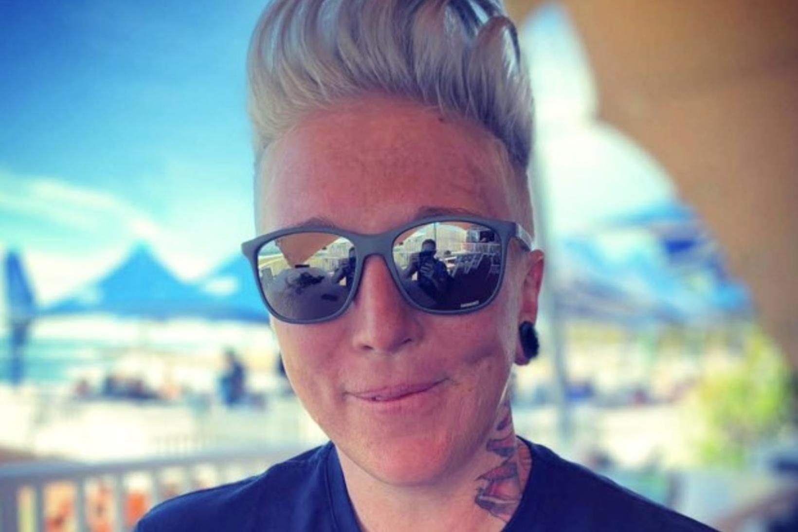 Sjónvarpskona lést í flugslysi