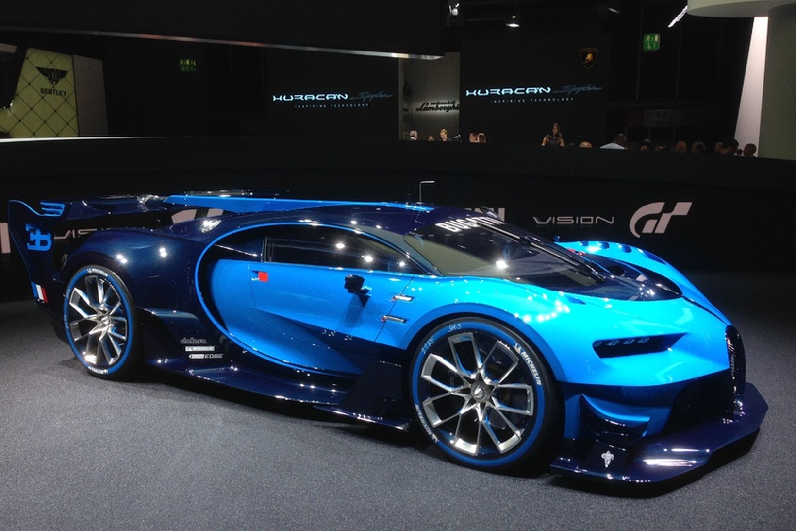 Hugmyndabíllinn Bugatti Vision var frumsýndur á Alþjóðlegu bílasýningunni í Frankfurt …