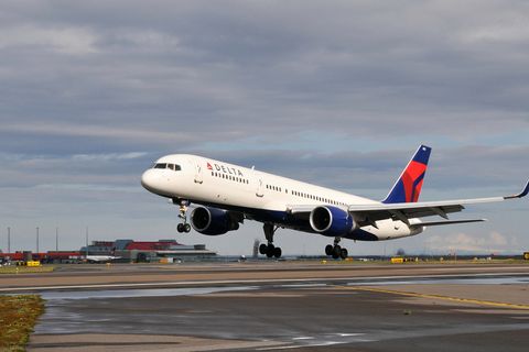 The New York service will be followed by the launch of a new flight from Keflavik to Minneapolis/St Paul on May 27, 2016,  the first time Delta has operated this route.