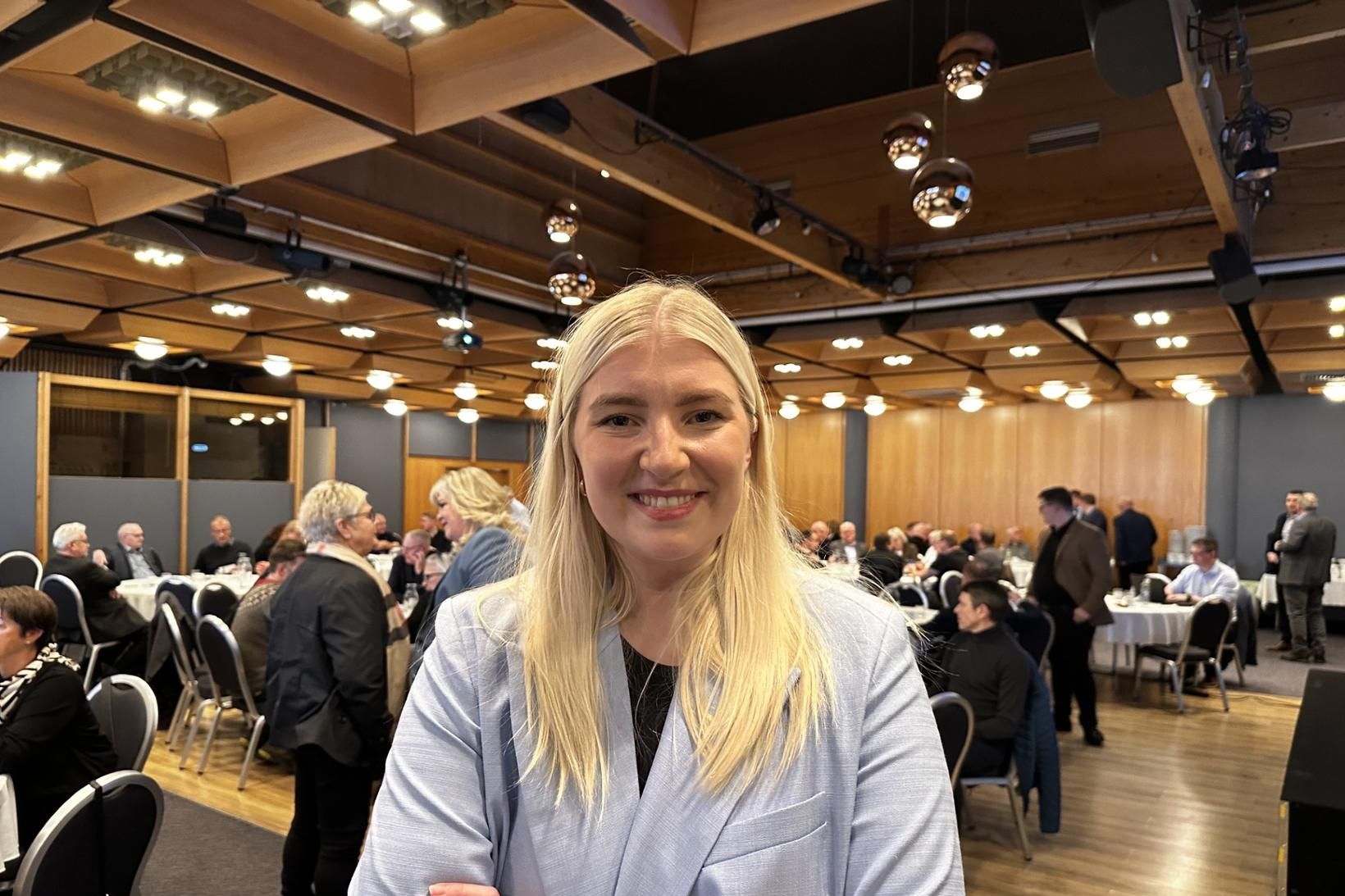 Ingveldur Anna Sigurðardóttir, varaþingmaður Sjálfstæðisflokksins, er komin út miðað við …