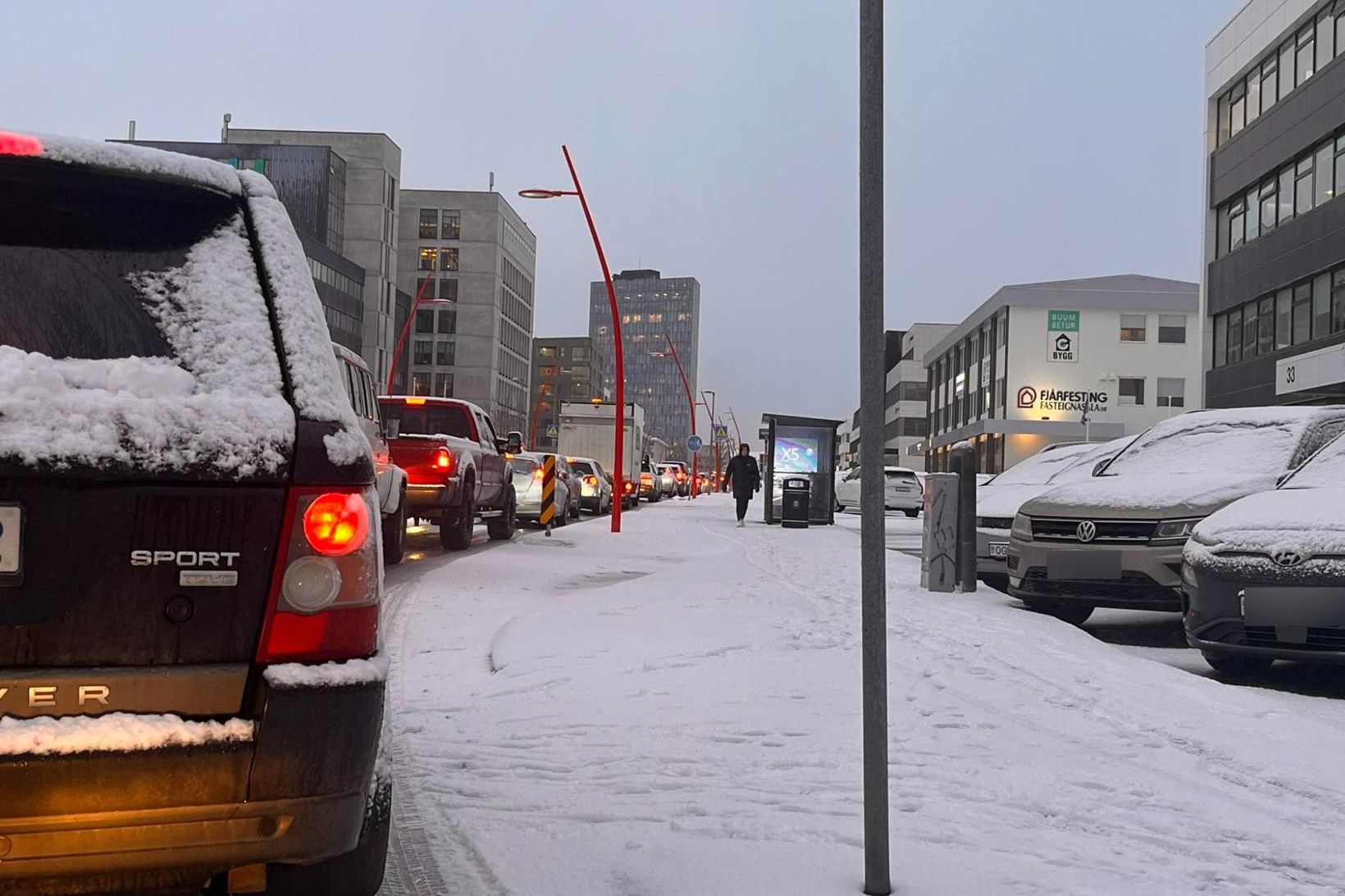 Umferðarteppa í Borgartúni vegna rafmagnsleysis.