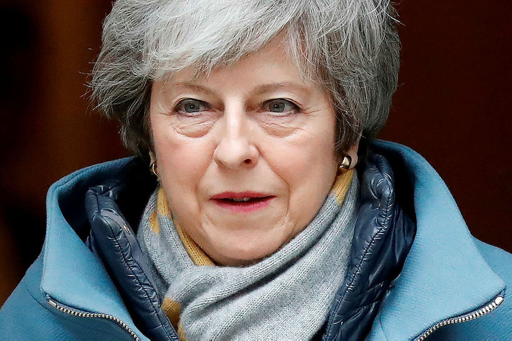 Theresa May, forsætisráðherra Bretlands, mun leggja Brexit-samninginn fyrir þingið í …