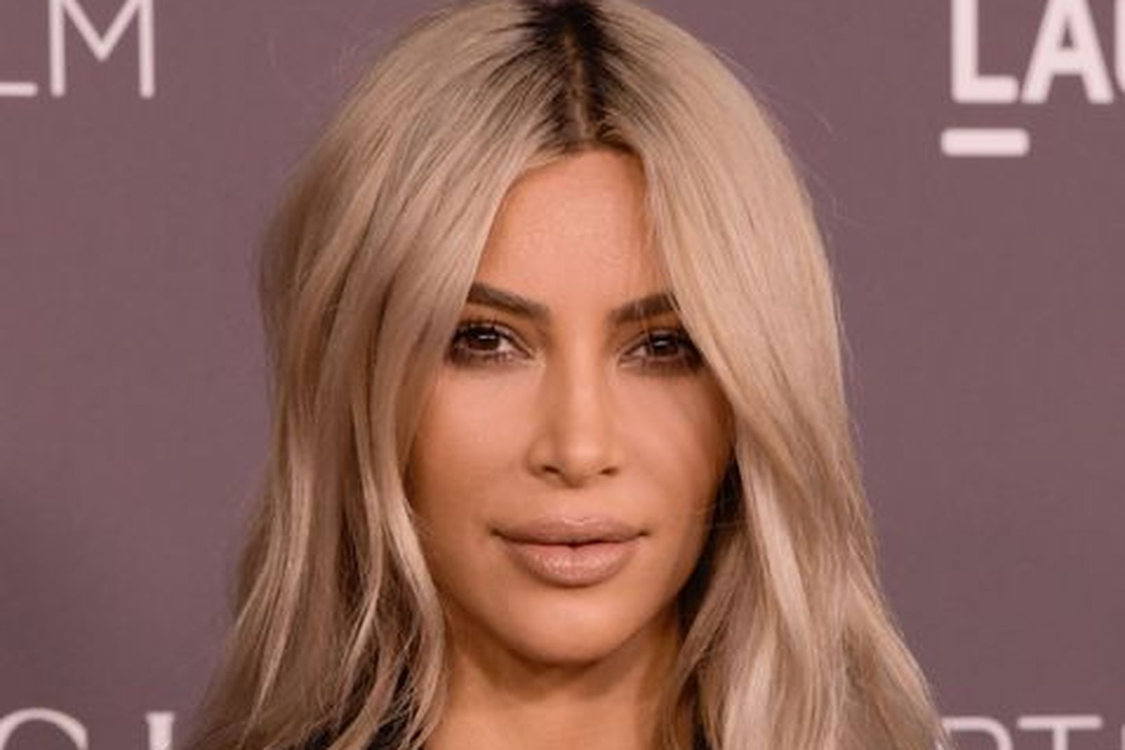 Kim Kardashian er með þykkt og fallegt hár.