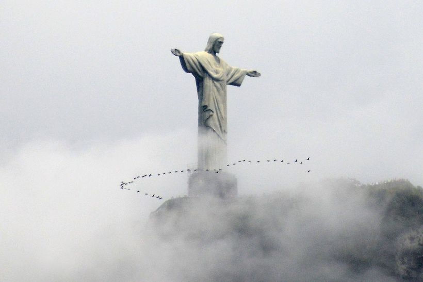 Verðlaunin voru veitt í Rio de Janeiro í gær.