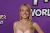 Lohan stórglæsileg á fjólubláa dreglinum