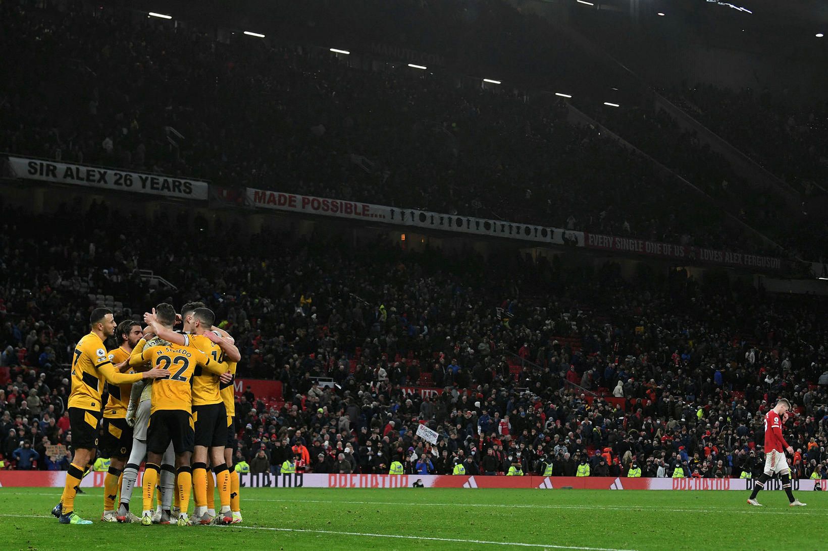 Úlfarnir fögnuðu vel á Old Trafford í gærkvöld en stemning …