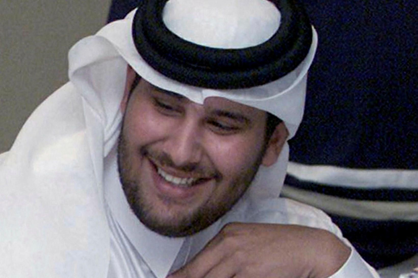 Sjeikinn Jassim bin Hamad Al-Thani frá Katar mun leggja fram …