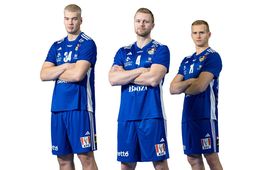 Þorsteinn Leó Gunnarsson, Aron Pálmarsson og Elliði Snær Viðarsson í nýrri treyju Adidas.