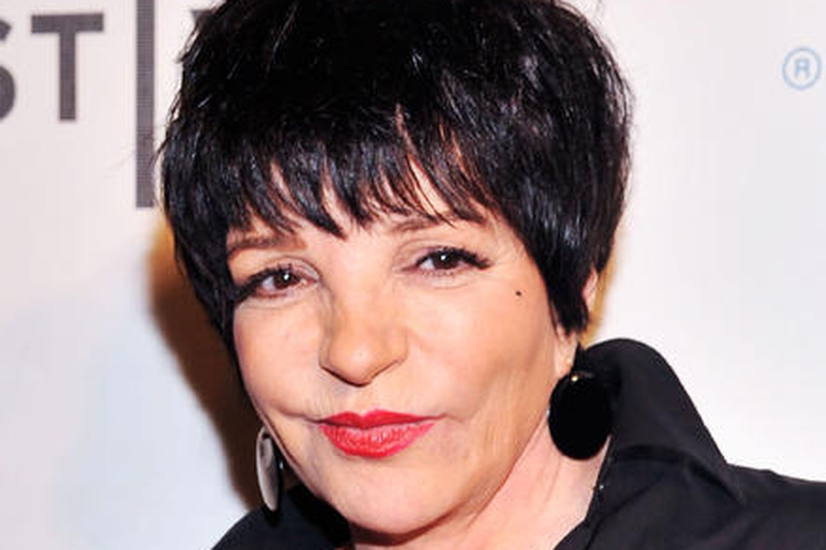 Liza Minnelli á við áfengis- og eiturlyfjafíkn að stríða.