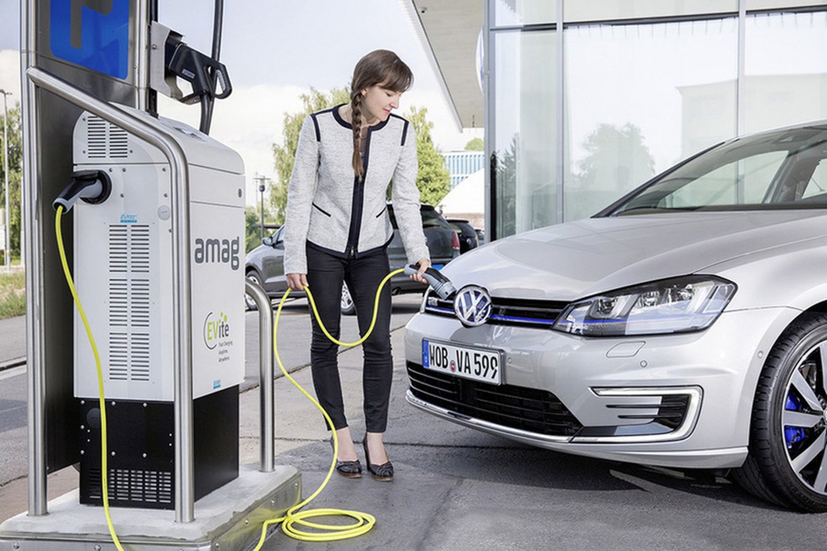 Volkswagen bindur vonir við öflugri rafgeyma og hallast því að …