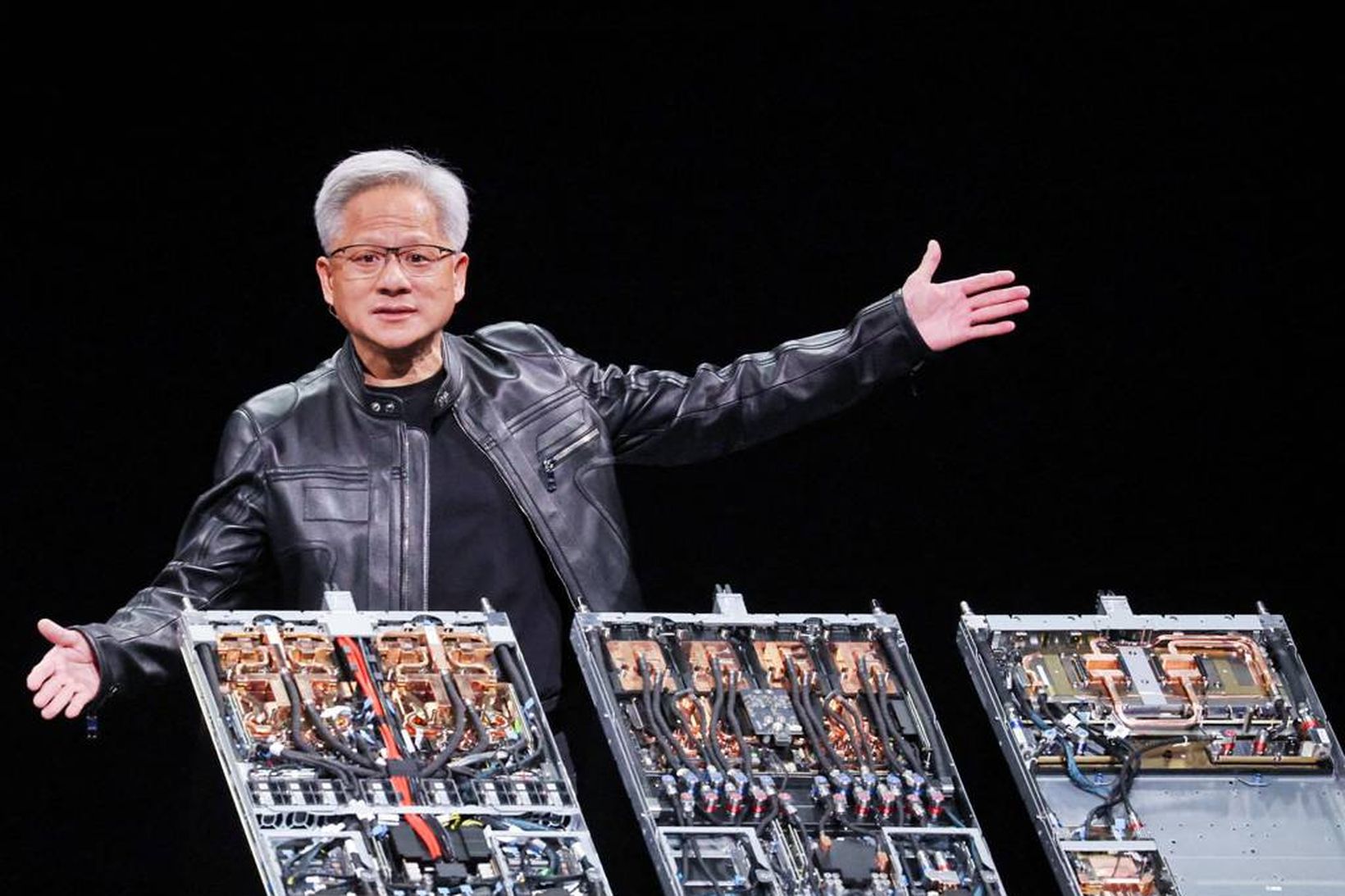 Jensen Huang forstjóri Nvidia með kynningu á vörum fyrirtækisins.
