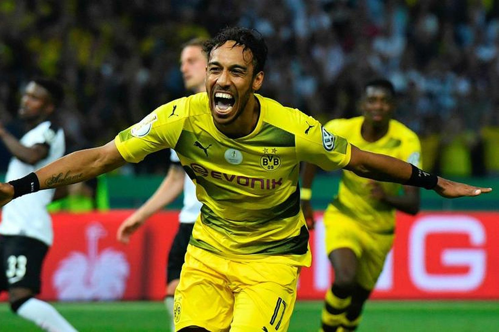 Pierre-Emerick Aubameyang fagnar marki fyrir Borussia Dortmund á síðustu leiktíð.