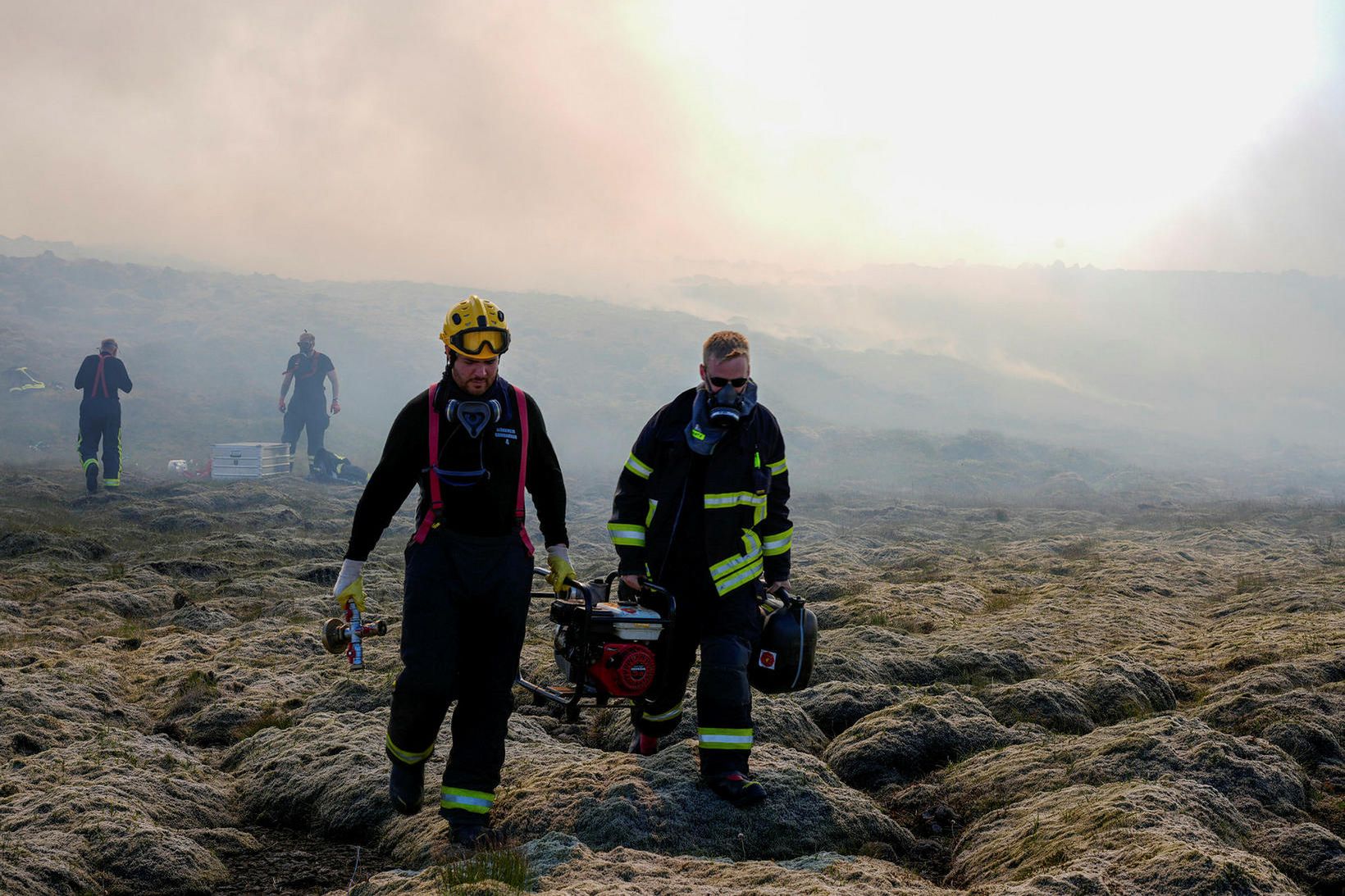 Slökkvistarf í júlí við eldgosið við Litla-Hrút.