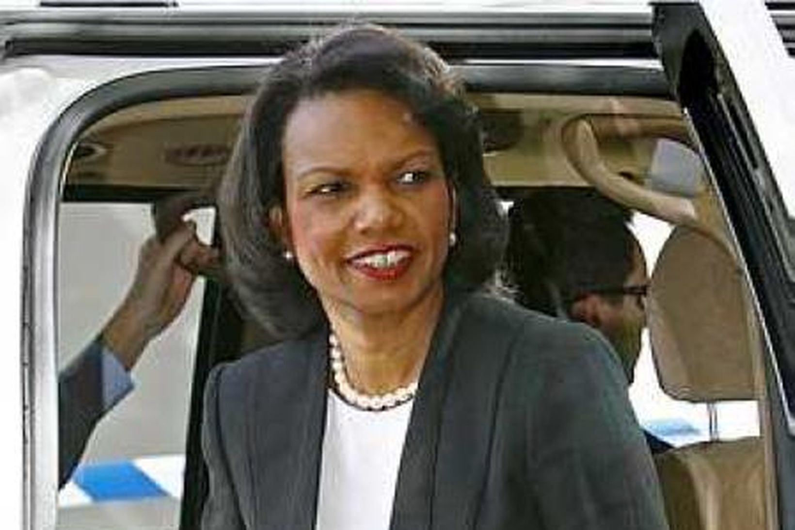 Condoleezza Rice sat í gær ráðstefnu um Írak í Stokkhólmi …