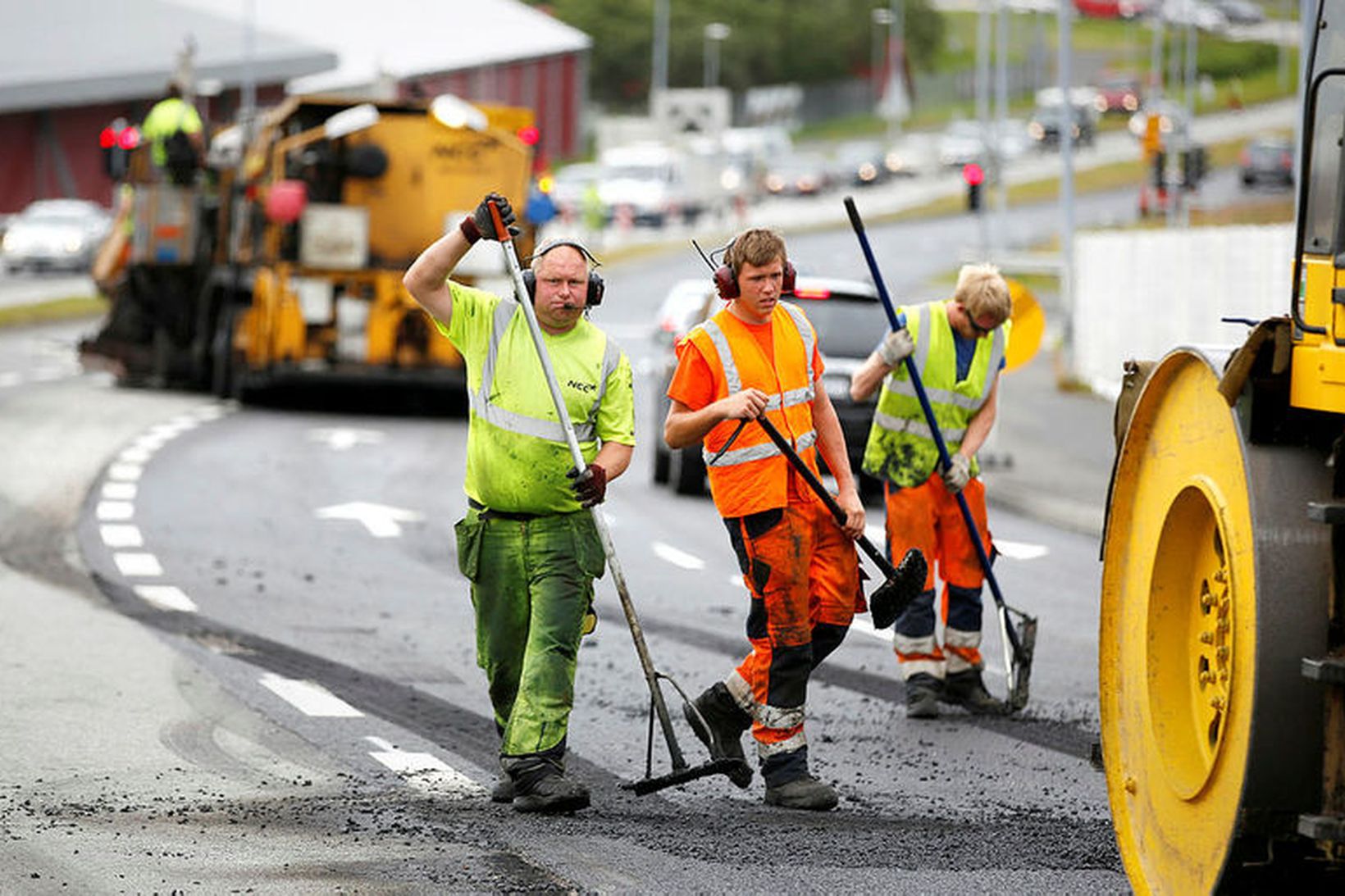 Svo vel hefur gengið að malbika framan af sumri að …