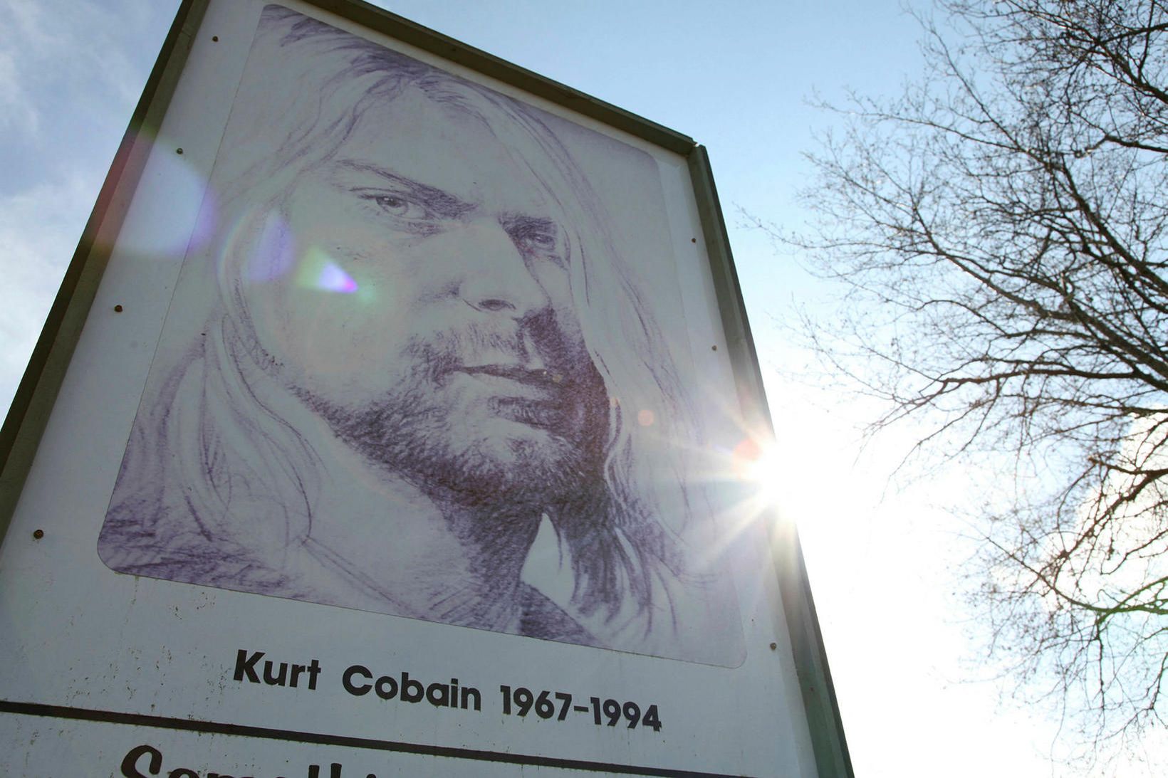 Mynd af Kurt Cobain í heimabæ hans Aberdeen í ríkinu …