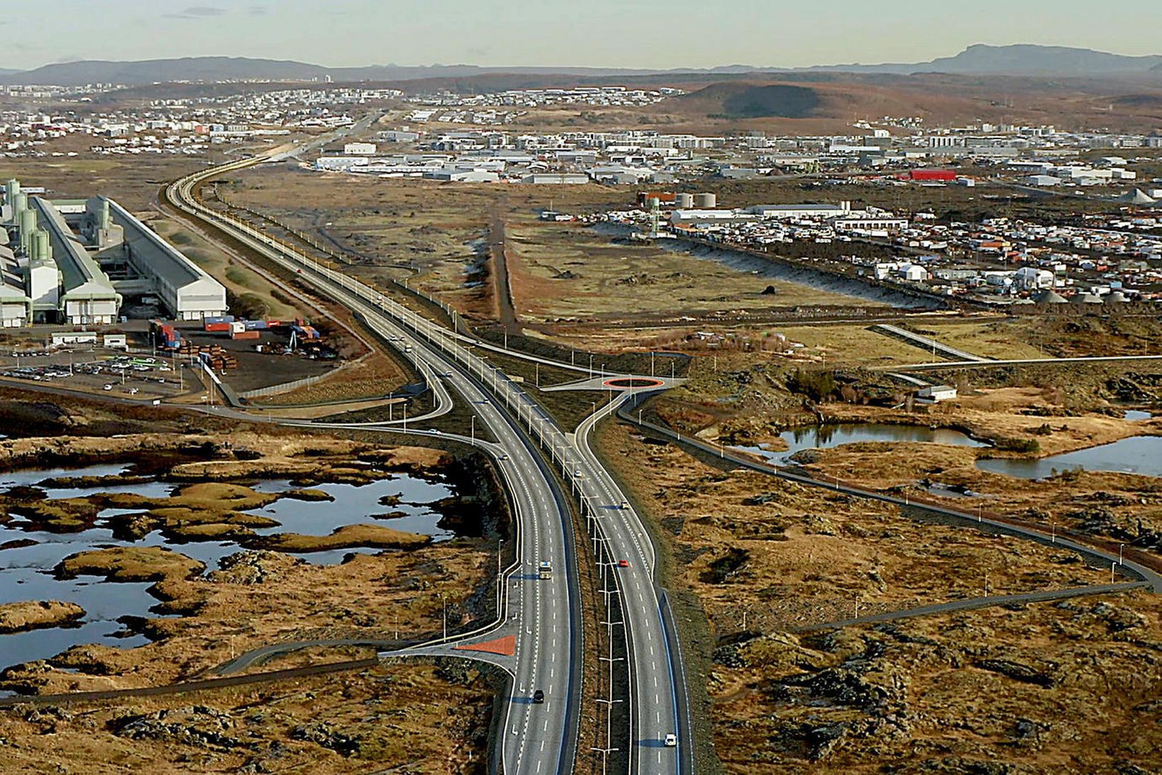 Svona á Reykjanesbrautin að líta út að framkvæmdum loknum árið …