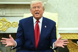 Donald Trump, forseti Bandaríkjanna, ræddi við fréttamenn í Hvíta húsinu í Washington í gær.