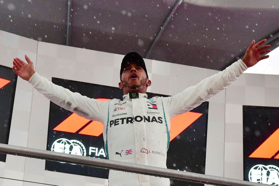 Lewis Hamilton gegnur inn á verðlaunapallinn í Hockenheim.