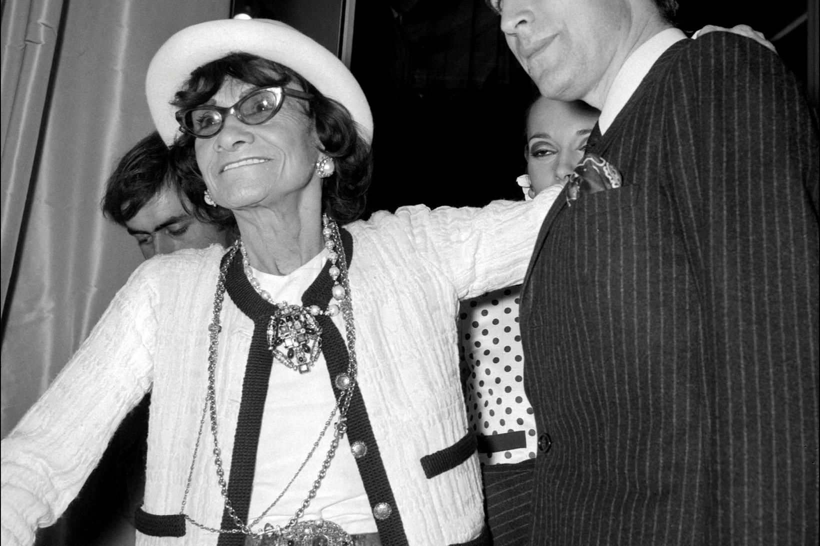 Coco Chanel árið 1968. Hér er hún í hinni klassísku …